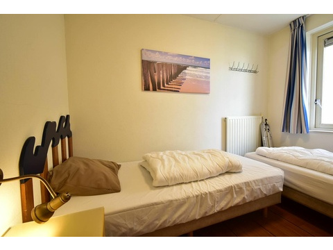kopen-appartement-brouwershaven-waterzicht-rust-recreatieadviseurs-vakantiehuistekoop-nl.jpg05