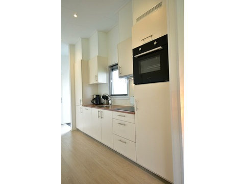 kopen-vrijstaande-vakantiewoning-lith-keuken-oven-inbouwapparatuur-recreatieadviseurs...
