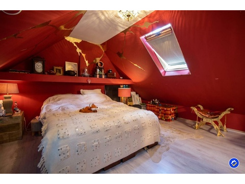 kaufen-freistehendes-ferienhaus-doornspijk-zweites-schlafzimmer-rot-gold-design-recreatieadviseurs...