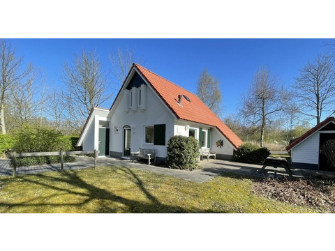 Einfamilienhaus kaufen in Lauwersoog, 727 m² Grundstück, 76 m² Wohnfläche, 4 Zimmer