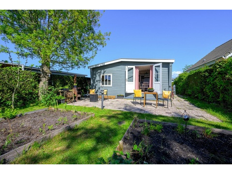 Einfamilienhaus kaufen in Wervershoof, 200 m² Grundstück, 45 m² Wohnfläche, 2 Zimmer
