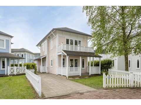 Einfamilienhaus kaufen in Hellevoetsluis, 284 m² Grundstück, 95 m² Wohnfläche, 4 Zimmer