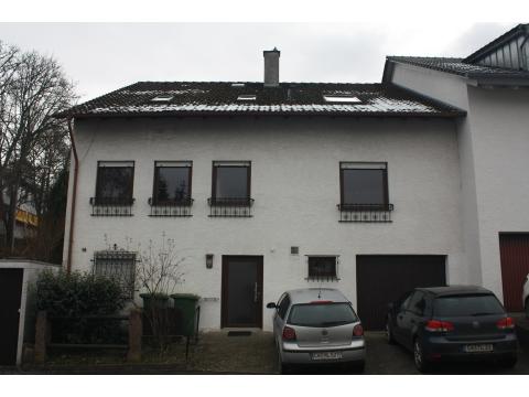 Doppelhaushälfte kaufen in Nagold, mit Garage, mit Stellplatz, 519 m² Grundstück, 181 m² Wohnfläche, 8 Zimmer