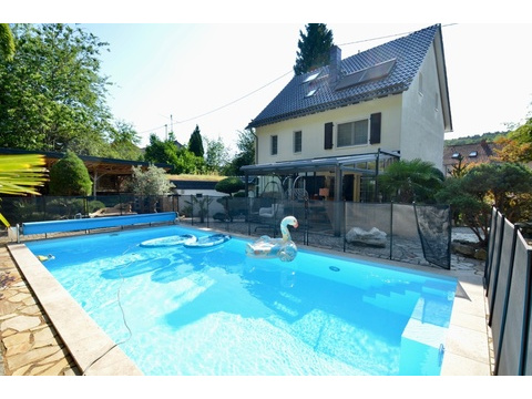 Einfamilienhaus kaufen in Völklingen, mit Garage, 1.202 m² Grundstück, 186 m² Wohnfläche, 7 Zimmer