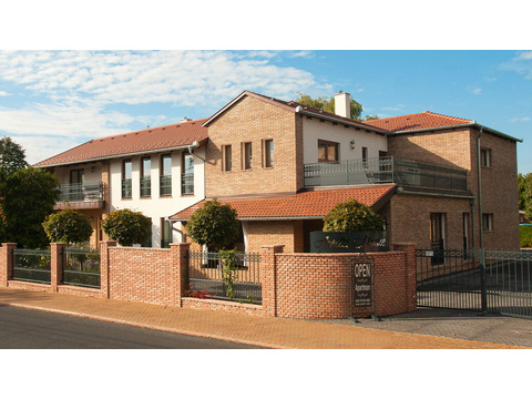 Mehrfamilienhaus kaufen in Gyenesdiás, mit Stellplatz, 700 m² Wohnfläche