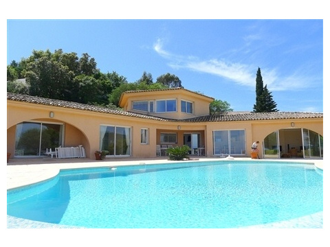 Villa kaufen in Sainte-Maxime, 2.000 m² Grundstück, 220 m² Wohnfläche, 6 Zimmer