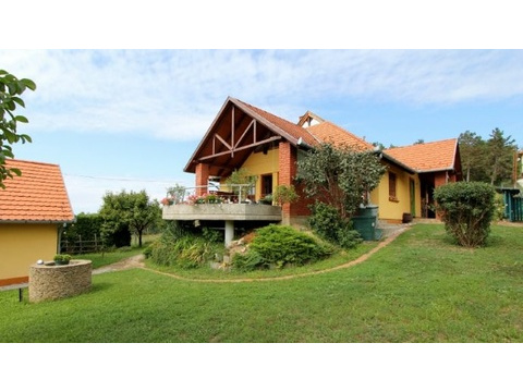 Einfamilienhaus kaufen in Gyenesdiás, mit Garage, 1.400 m² Grundstück, 140 m² Wohnfläche