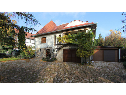 Villa kaufen in Alsópáhok, mit Garage, 617 m² Grundstück, 192 m² Wohnfläche