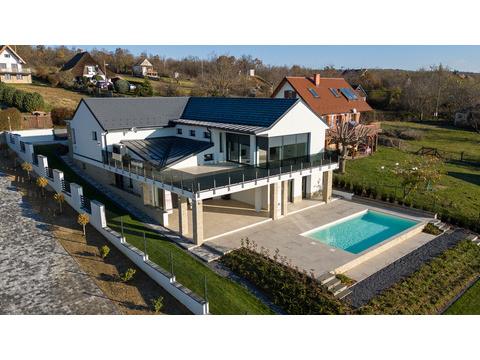 Einfamilienhaus kaufen in Cserszegtomaj, mit Garage, 2.200 m² Grundstück, 298 m² Wohnfläche