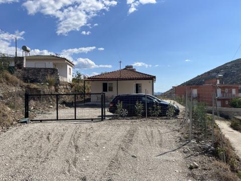 Einfamilienhaus mieten in Saranda Metoq, mit Stellplatz, 700 m² Grundstück, 85 m² Wohnfläche, 3 Zimmer