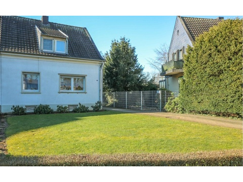 Doppelhaushälfte kaufen in Geldern, 453 m² Grundstück, 102 m² Wohnfläche, 4 Zimmer