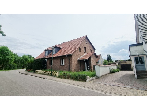 Haus kaufen in Beetzendorf, 1.041 m² Grundstück, 132 m² Wohnfläche, 6 Zimmer