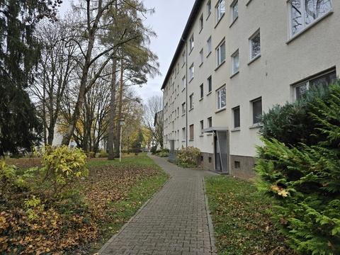SELTENES ANGEBOT IN WIESBADEN-BIEBRICH:

Zusammengelegte 5-Zimmer-Wohnung im Erdgeschoss einer ...