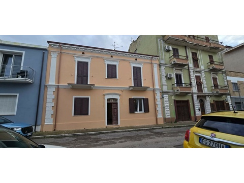 Etagenwohnung kaufen in San Vito Chietino, 6 Zimmer