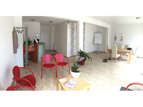 Praxis mieten, pachten in Burscheid, mit Stellplatz, 63 m² Bürofläche