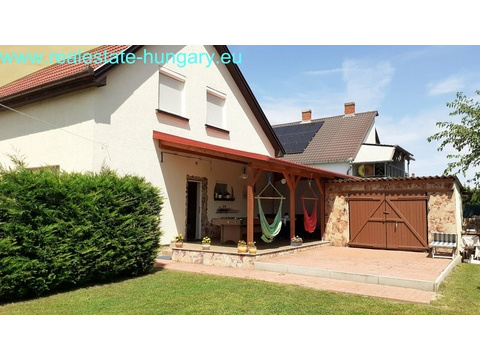 Einfamilienhaus kaufen in Balatonmáriafürdő, 520 m² Grundstück, 130 m² Wohnfläche, 5 Zimmer