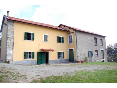 Bauernhaus kaufen in Ponzone, 72.000 m² Grundstück, 350 m² Wohnfläche, 6 Zimmer