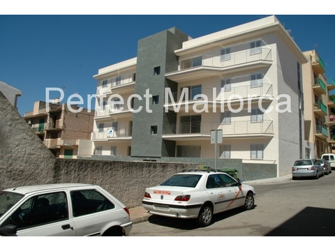 Etagenwohnung kaufen in Porto Cristo, mit Garage, 90 m² Wohnfläche, 4 Zimmer