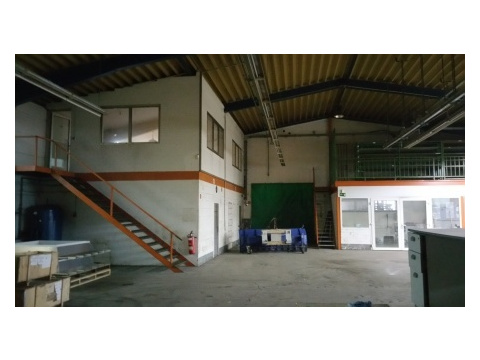 Halle mieten, pachten in Gersheim, 593 m² Lagerfläche