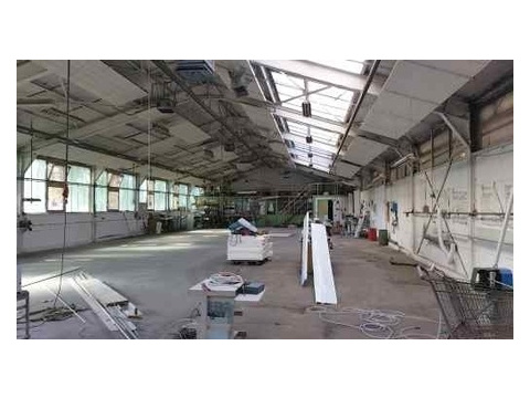 Industriehalle mieten, pachten in Schwalbach, 600 m² Lagerfläche