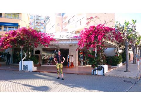 Einzelhandelsladen kaufen in Calvià Peguera, 146 m² Verkaufsfläche