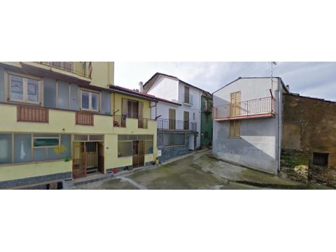 Einfamilienhaus kaufen in Girifalco, 30 m² Grundstück, 80 m² Wohnfläche, 3 Zimmer
