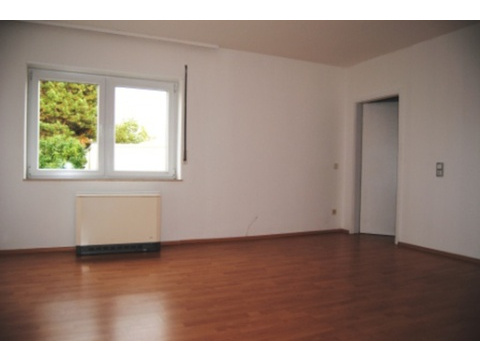 Schlafzimmer mit Ankleideraum