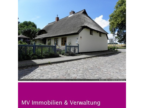 Einfamilienhaus kaufen in Krummin, mit Stellplatz, 480 m² Grundstück, 222 m² Wohnfläche, 8 Zimmer
