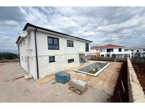 Doppelhaushälfte kaufen in Malinska, 150 m² Grundstück, 140 m² Wohnfläche, 4 Zimmer