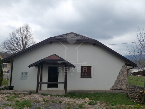 Doppelhaushälfte kaufen in Brinje, mit Stellplatz, 264 m² Grundstück, 160 m² Wohnfläche, 4 Zimmer