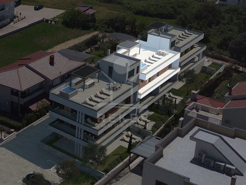Penthousewohnung kaufen in Zadar, mit Stellplatz, 304,8 m² Wohnfläche, 4 Zimmer