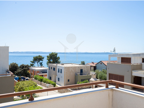 Penthousewohnung kaufen in Zadar, mit Garage, mit Stellplatz, 112 m² Wohnfläche, 4 Zimmer