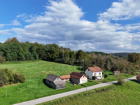 Einfamilienhaus kaufen in Krnjak, mit Garage, 8.107 m² Grundstück, 150 m² Wohnfläche, 5 Zimmer