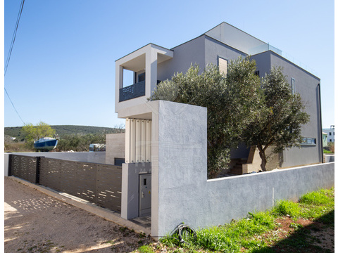 Villa kaufen in Sukošan, mit Stellplatz, 480 m² Grundstück, 302 m² Wohnfläche, 5 Zimmer