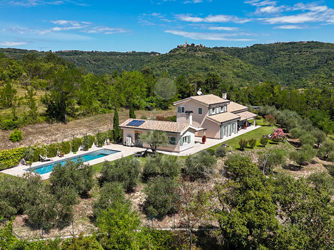 Villa kaufen in Grožnjan, mit Stellplatz, 2.441 m² Grundstück, 200 m² Wohnfläche, 5 Zimmer