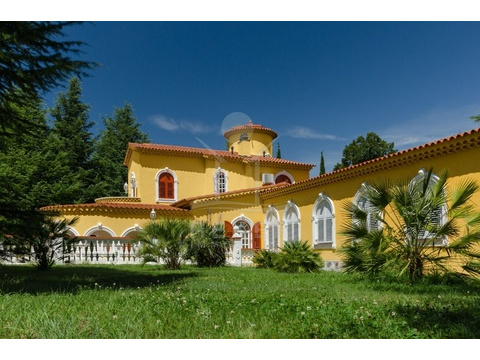 Villa kaufen in Bilice, mit Garage, mit Stellplatz, 17.000 m² Grundstück, 400 m² Wohnfläche, 7 Zimmer
