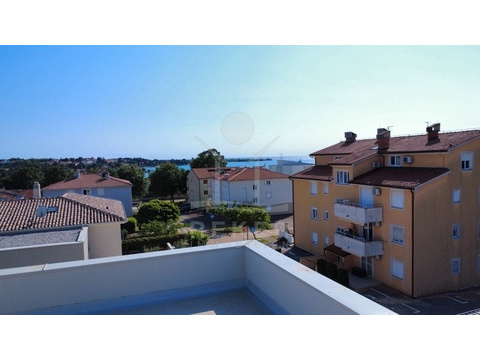 Penthousewohnung kaufen in Novigrad, mit Stellplatz, 108,9 m² Wohnfläche, 2 Zimmer