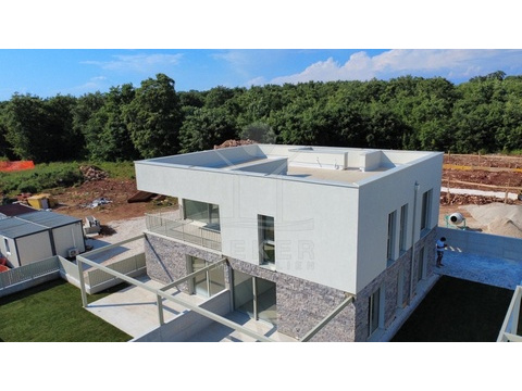 Penthousewohnung kaufen in Novigrad, mit Stellplatz, 220,7 m² Wohnfläche, 6 Zimmer