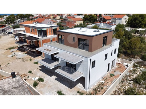 Penthousewohnung kaufen in Šibenik, mit Garage, mit Stellplatz, 74 m² Wohnfläche, 3 Zimmer