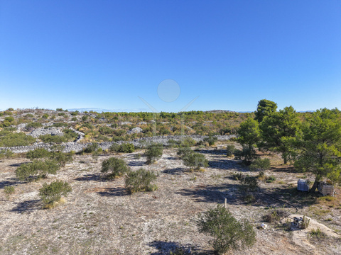 Sondernutzungsgrundstück kaufen in Vodice, 956 m² Grundstück