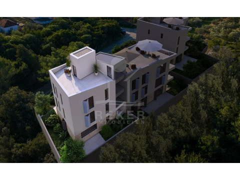 Penthousewohnung kaufen in Petrčane, mit Garage, 242,08 m² Wohnfläche, 5 Zimmer