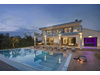 Villa kaufen in Tinjan, mit Stellplatz, 1.659 m² Grundstück, 250 m² Wohnfläche, 5 Zimmer