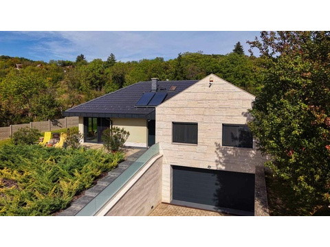 Einfamilienhaus kaufen in Budaörs, mit Garage, 6.009 m² Grundstück, 260 m² Wohnfläche, 4 Zimmer