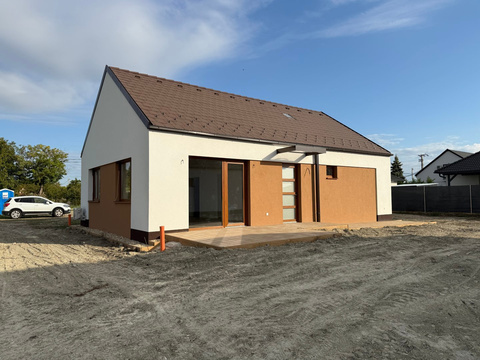 Einfamilienhaus kaufen in Stuhlweißenburg, 450 m² Grundstück, 85 m² Wohnfläche, 4 Zimmer
