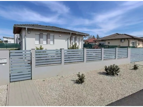 Einfamilienhaus kaufen in Siófok, 609 m² Grundstück, 135 m² Wohnfläche, 5 Zimmer