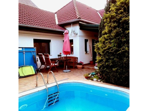 Einfamilienhaus kaufen in Siófok, 483 m² Grundstück, 93 m² Wohnfläche, 4 Zimmer