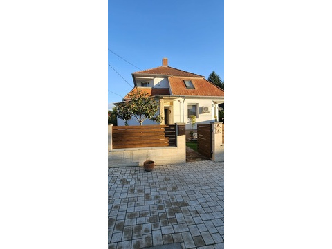 Einfamilienhaus kaufen in Zalakaros, mit Garage, 464 m² Grundstück, 240 m² Wohnfläche, 5 Zimmer