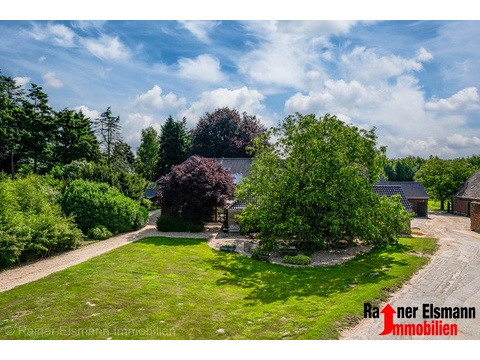 Einfamilienhaus kaufen in Bedburg-Hau, 8.959 m² Grundstück, 329,4 m² Wohnfläche