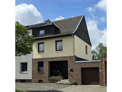 Reihenendhaus kaufen in Viersen, mit Garage, 303 m² Grundstück, 178 m² Wohnfläche, 6 Zimmer