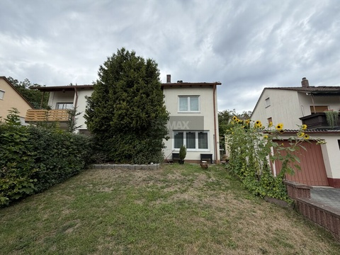 Doppelhaushälfte kaufen in Bayreuth, 306 m² Grundstück, 107,05 m² Wohnfläche, 6 Zimmer